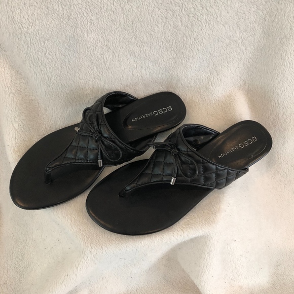 Alice Quilted Thong Sandal Black - Picture 2 of 5